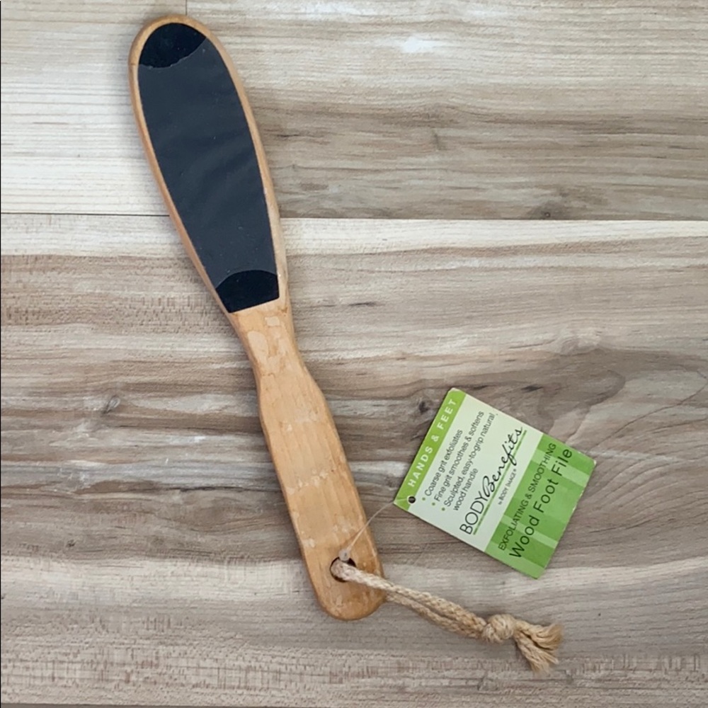 ❤️ Exfoliating and Smoothing Wood Foot File NWT